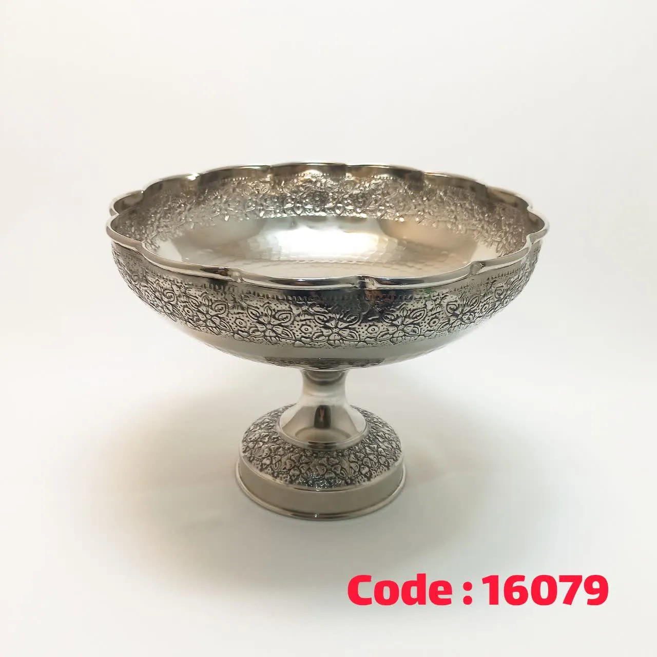 کاسه پایه دار متوسط قلمکاری سفید دیبا 119003