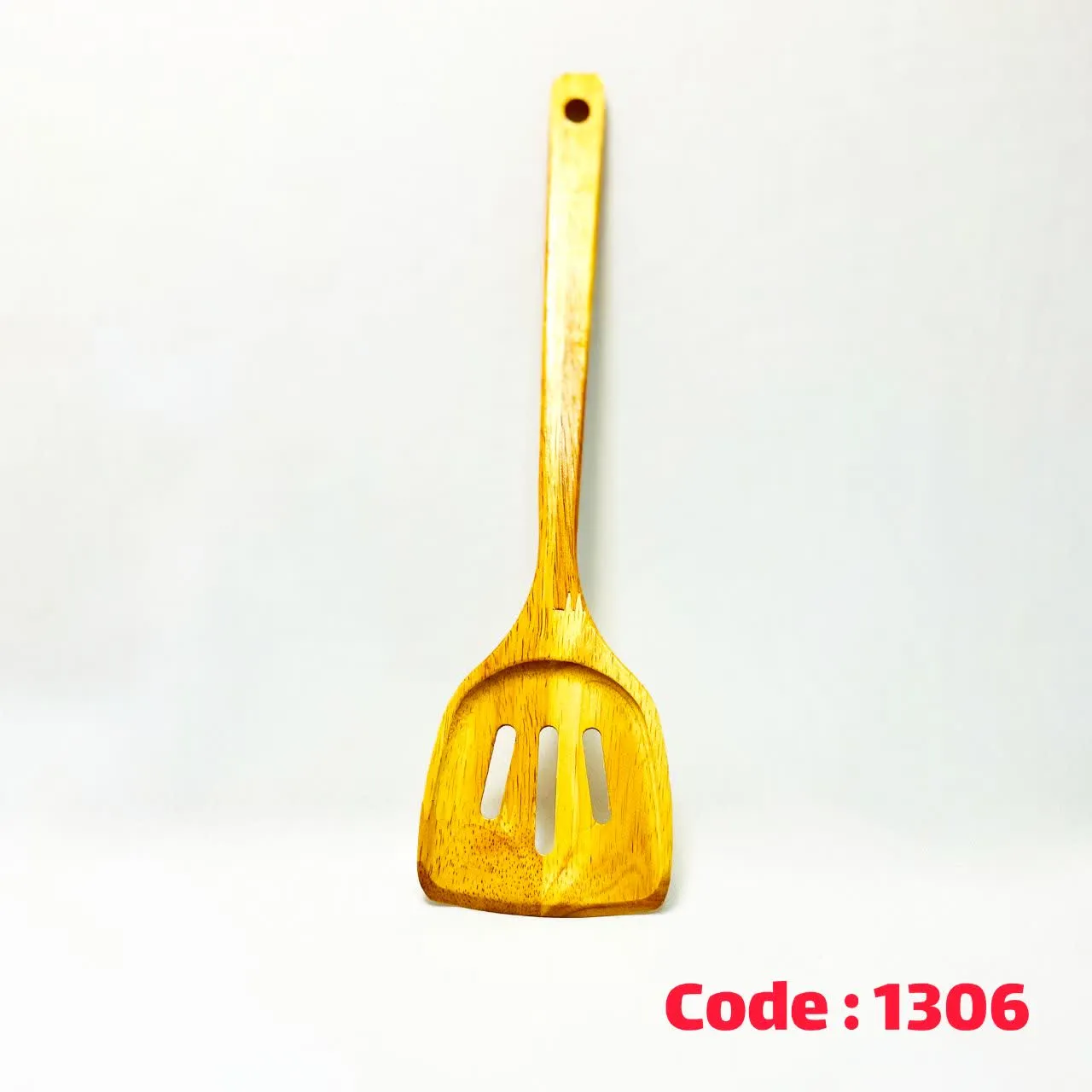 کفگیر برگردان گرد شیاردار کلاسیک 25 �چوب
